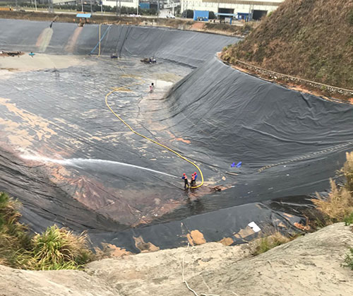 望谟废水池清理